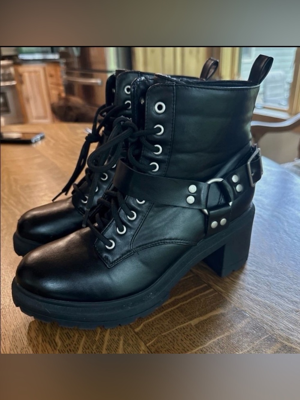 No Boundaries Black Lace-Up Chunky Heel Combat Boots Sz 9W